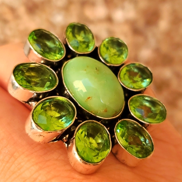 New Huge Chrysoprase and Tsavorite 925 Silver Statement Ring. - Picture 13 of 16
